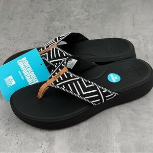 Reef Cushion Cloud TX Flip-Flops / Sandals - NWT Womens 8 Blk / Geo - #48262-A5